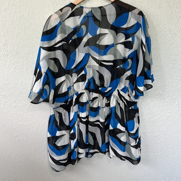 Torrid Size 3 Sheer V Neck blouse - Picture 2 of 9